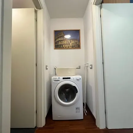 Bocconi Apartment-2