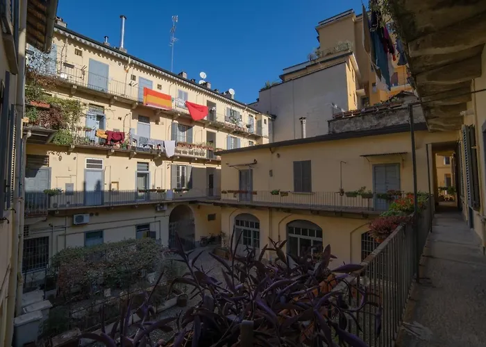 Navigli-Centro-Università, Amazing New Apartment