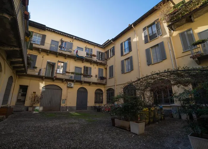 Navigli-Centro-Università, Amazing New Apartment